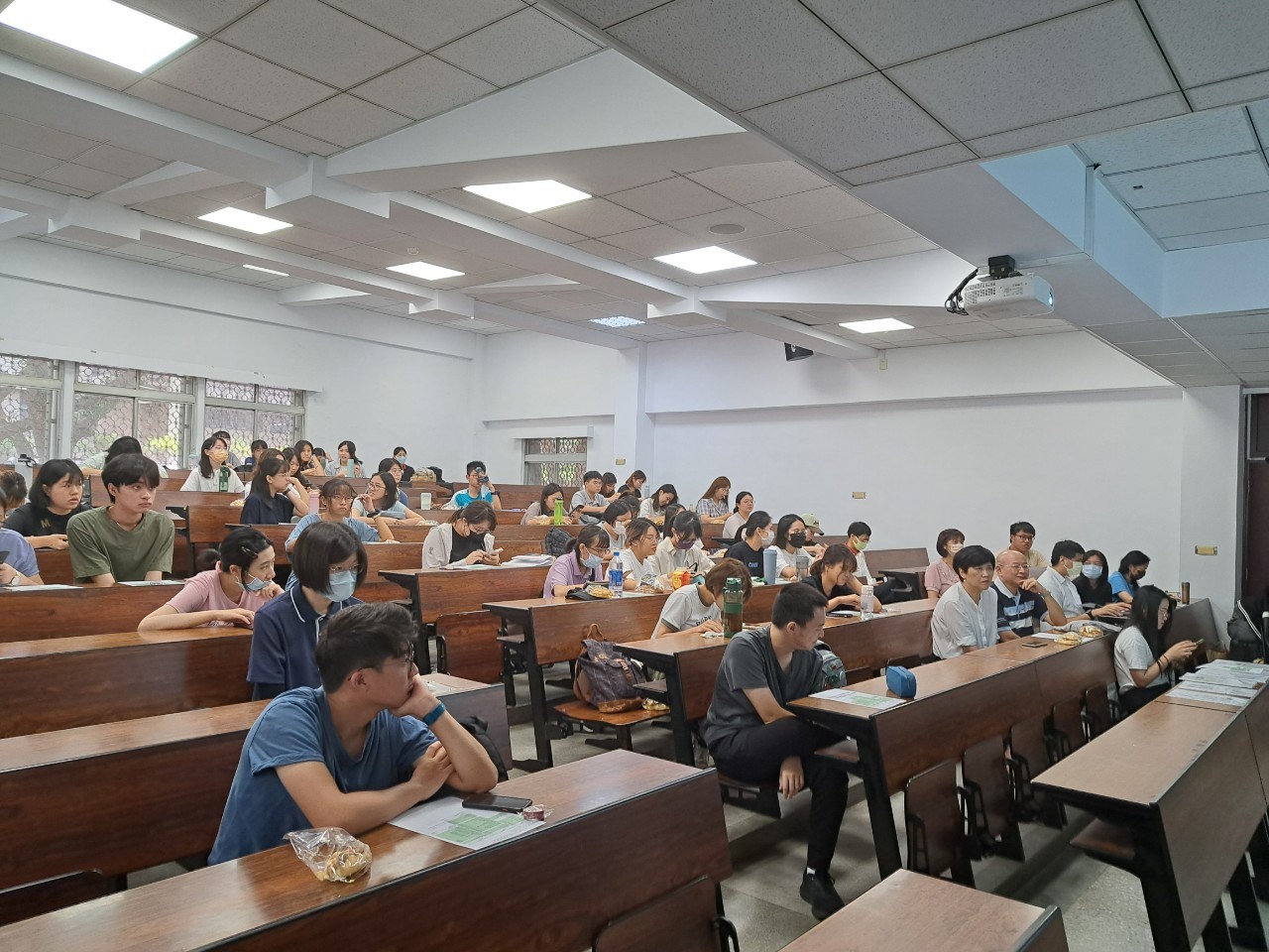 112-1智慧人文實務創新學分學程說明會