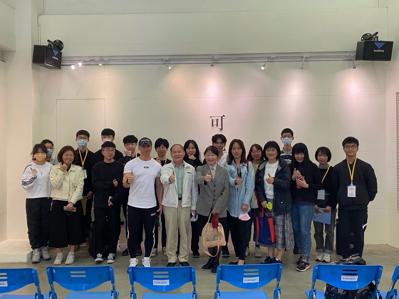 1100301~04-微光現代詩社十屆合集《可見光》暨十屆回顧展覽《十日談》